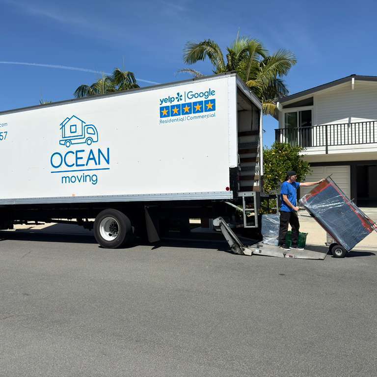 Ocean Moving Loading Truck